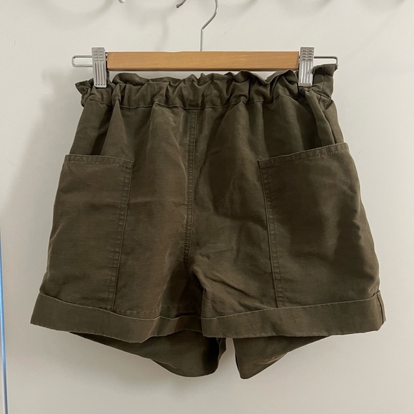 Aritzia utility shorts - Picture 3 of 3